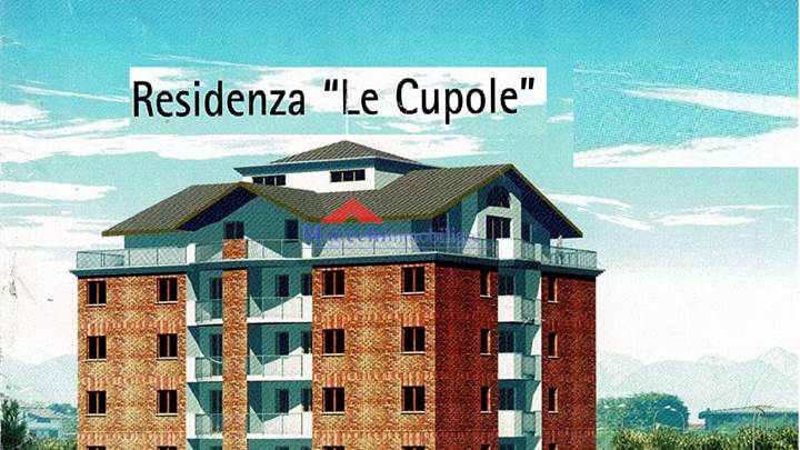 Gallarate - Trilocale con doppi servizi, 2 balconi e box doppio, 